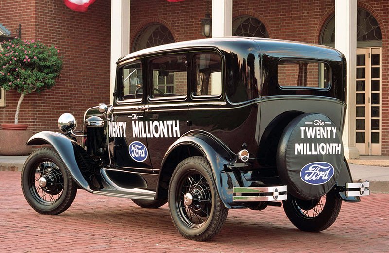 Ford Model A Town Sedan (1930)