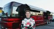 Pilot formule 1 Jenson Button projezdil ve svém luxusním autobusu celý svět