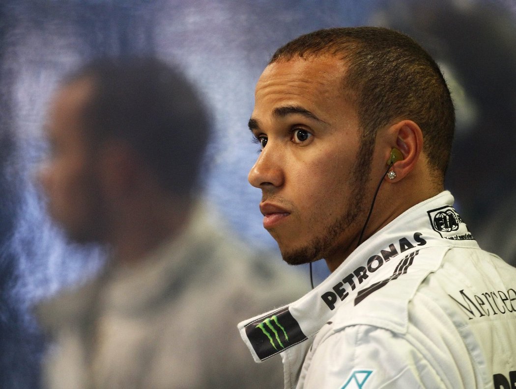 Lewis Hamilton v zimě změnil stáj a z McLarenu zamířil do Mercedesu
