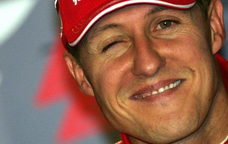 Michael Schumacher prý začal vysílat signály...