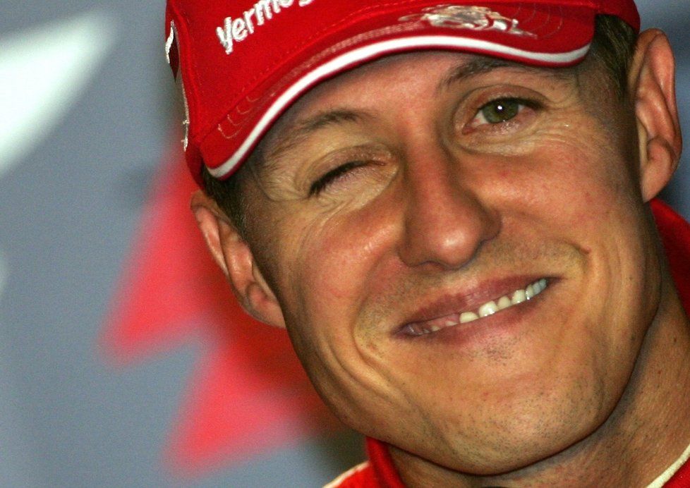 Po měsíci v umělém spánku už měl Michael Schumacher poprvé mrknout na lékaře