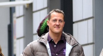 Schumachera mají po prázdninách pustit domů: Mikročip ho má postavit na nohy!