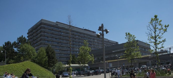 Ve speciálně vyhrazených prostorech na univerzitní klinice v Lausanne se nyní léčí Michael Schumacher