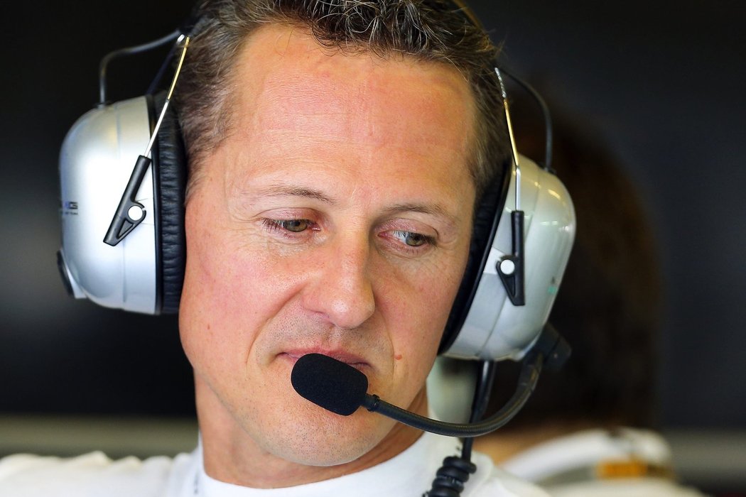 Michael Schumacher bojuje o život po pádu na lyžích