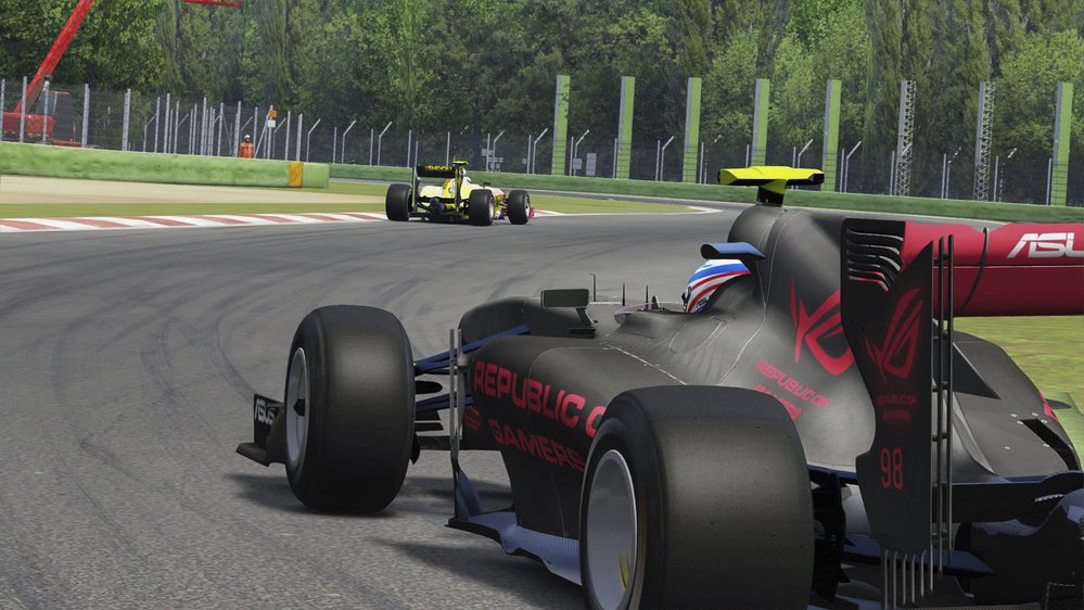 Závodní tratě poskytuje formulové DLC pro Asseto Corsa