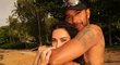 Hamilton si s milovanou Kardashianovou užíval romantiku na Havaji. Hamilton si s milovanou Kardashianovou užíval romantiku na Havaji.
