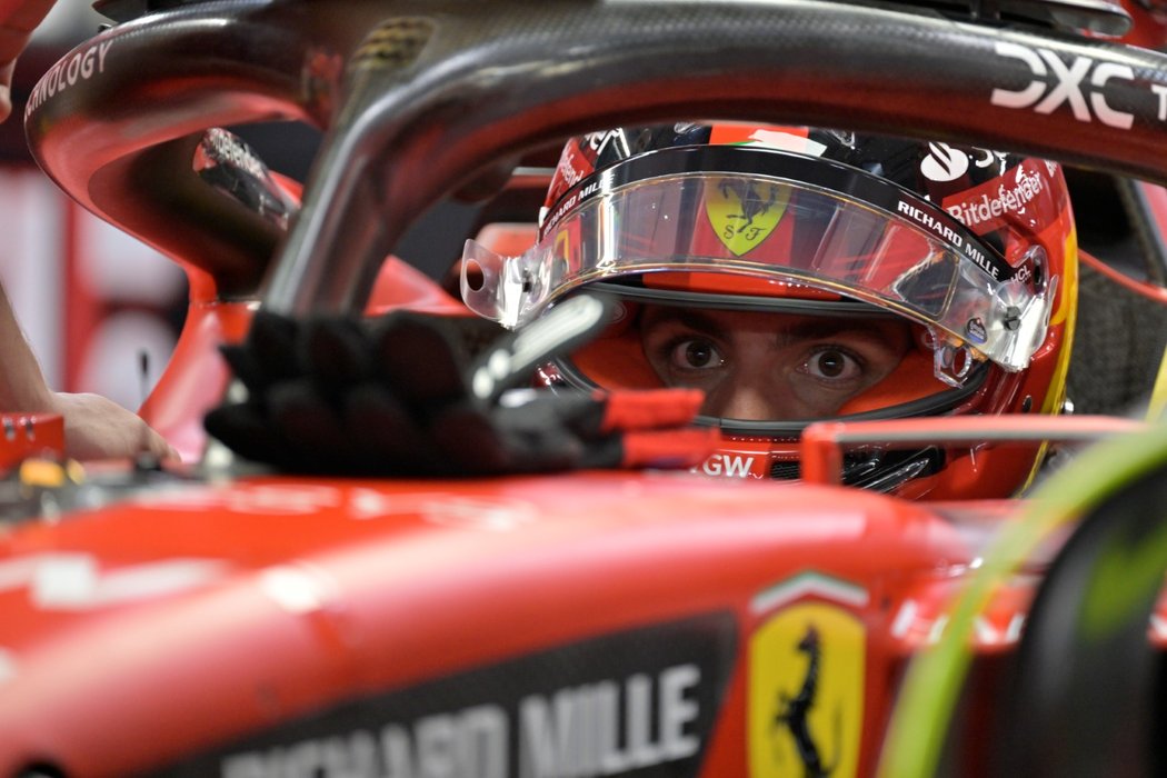 Kvalifikaci na VC v Singapuru vyhrál Carlos Sainz