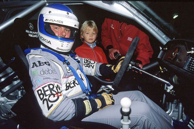Ve druhé polovině 80. let 20. století, kdy Keke závodil s cestovními vozy DTM, ho Nico často doprovázel.