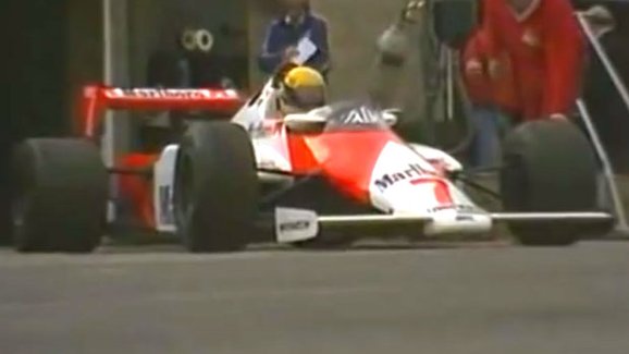 Zrod legendy: Ayrton Senna poprvé testoval vůz Formule 1. A všechny porazil!