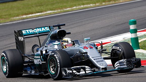 VC Malajsie F1 2016: Rosberg dělal v kvalifikaci chyby, Hamilton králem