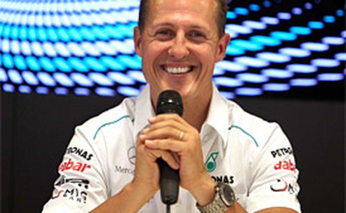 Už za několik hodin se v Praze ukáže Michael Schumacher