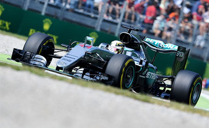 Kvalifikace VC Itálie F1 2016: Hamilton porazil Rosberga o takřka půl sekundy
