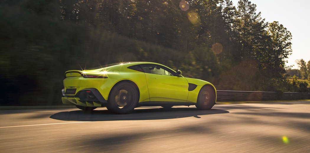 Aston Martin Vantage