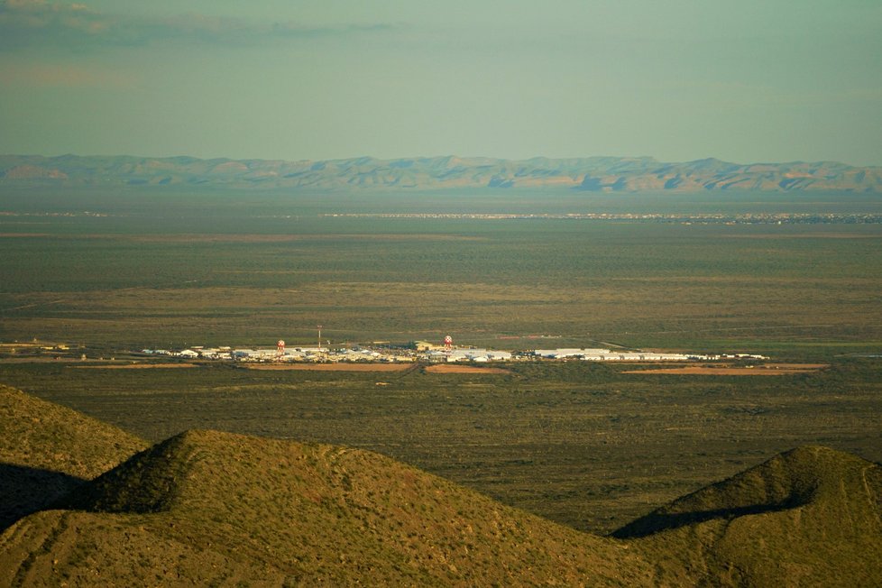 Tábor pro afghánské uprchlíky na americké základně Fort Bliss