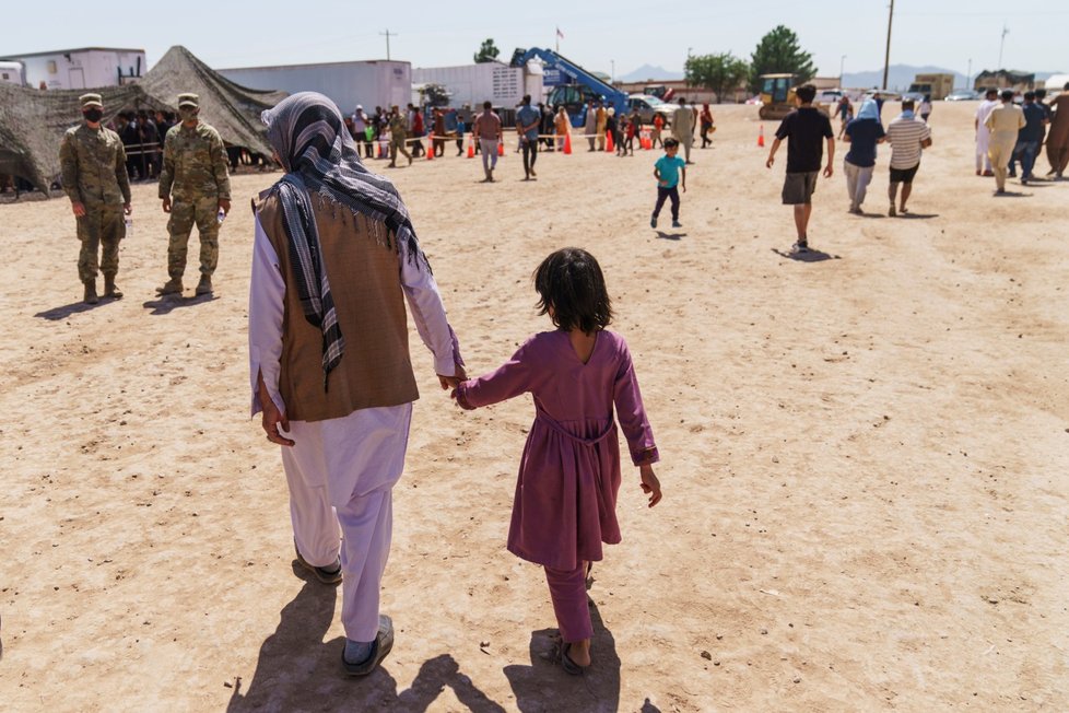 Tábor pro afghánské uprchlíky na americké základně Fort Bliss