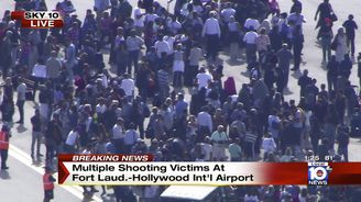 Neznámý útočník v tričku Star Wars zastřelil pět osob na floridském letišti, další zranil