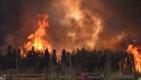 Kanadské město lehá popelem: Evakuováno bylo 80 tisíc lidí