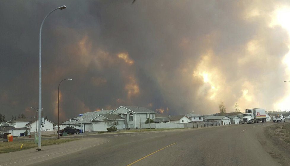 Děsivý požár kanadského města Fort McMurray