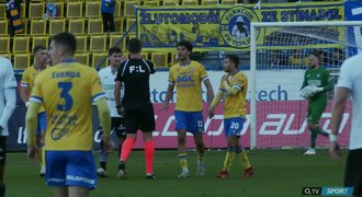 VIDEO: Teplice - Karviná 2:2. Mičevičův gól v závěru neplatil