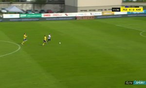Zlín– Karviná: Martin Regáli otevřel skóre zápasu po samostatném úniku, 0:1