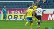 Teplice - Zlín: Řezníček obral o míč Simerského a završil svůj hattrick, 4:1