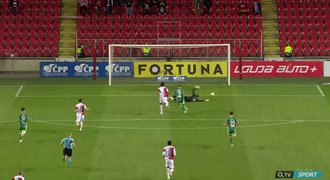 SESTŘIH: Slavia - Karviná 1:1. Ztráta mistra, chybu Deliho potrestal Čmelík