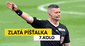 ZLATÁ PÍŠŤALKA: Gól Pardubic? Spíš ofsajd. Pourzitidis měl štěstí