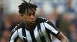 Rolando Aarons si za Newcastle zahrál také v Premier League