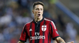 Torresova hvězda hasne. Z AC Milán se asi vrátí, Chelsea ho dá zdarma