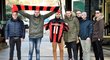 Milánští fanoušci vítají Zlatana Ibrahimovice