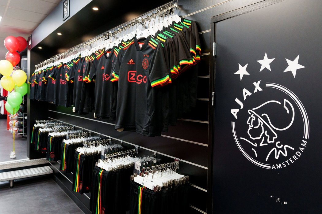 O nové dresy Ajaxu Amsterdam je mimořádný zájem