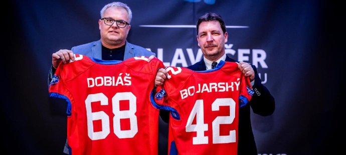 Za dlouhodobý přínos rozvoje amerického fotbalu byli do Síně slávy ČAAF uvedeni David Dobiáš a Jaroslav Bojarský
