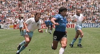 Objev nového VIDEA s gólem století: Tak Maradona zničil soupeře