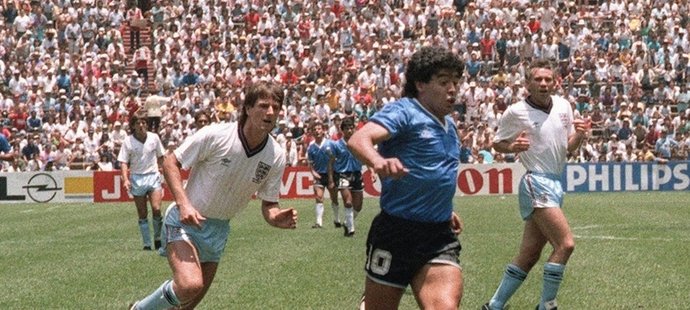 Ve čtvrtfinále MS 1986 proti Anglii předvedl Diego Maradona, proč je mnohými považován za nejlepšího fotbalistu historie