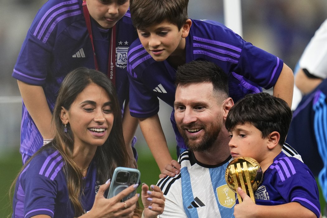 Lionel Messi si vychutnává titul na mistrovství světa s rodinou