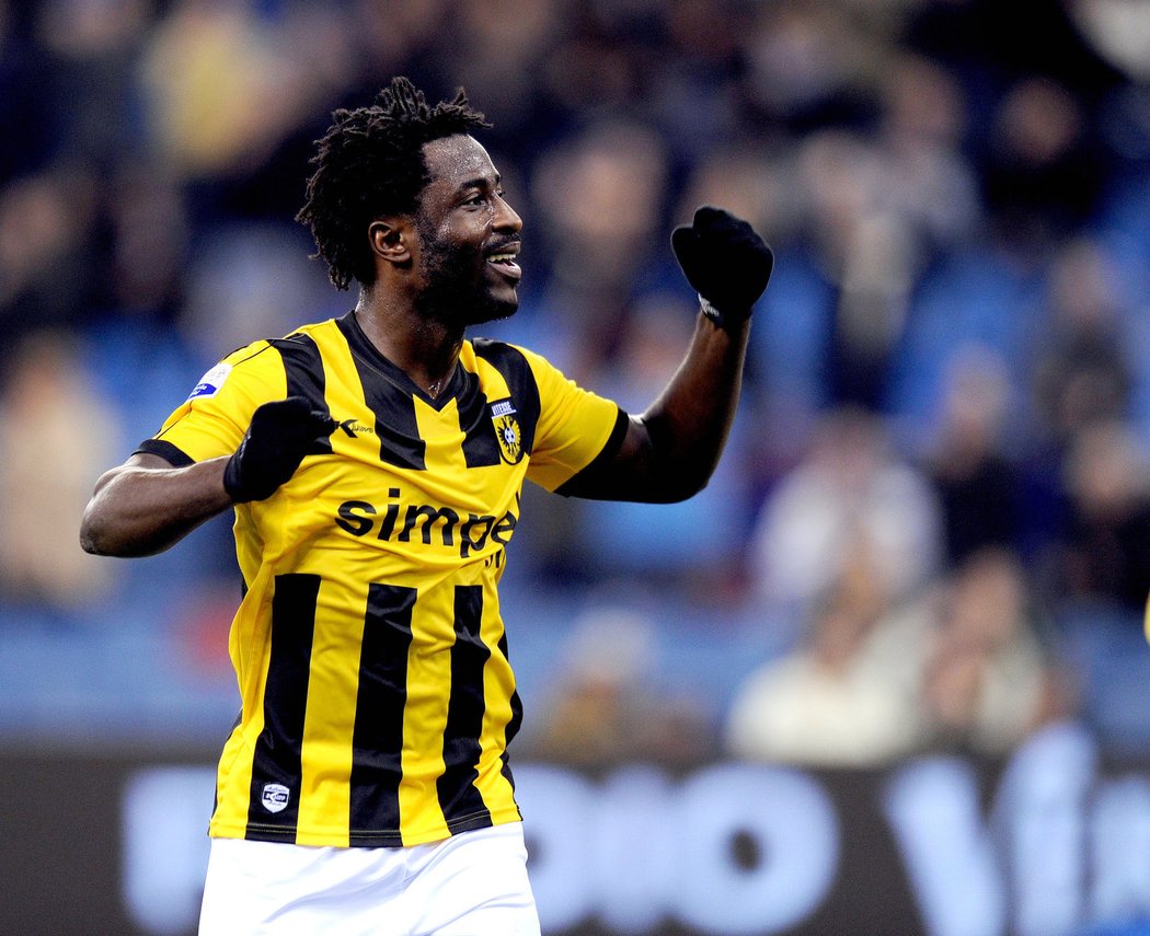 Po 13 kolech Bony Wilfried suverénně vládne střelcům v nizozemské lize