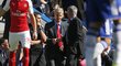 Trenéři Arséne Wenger a José Mourinho si před šlágrem podali ruce