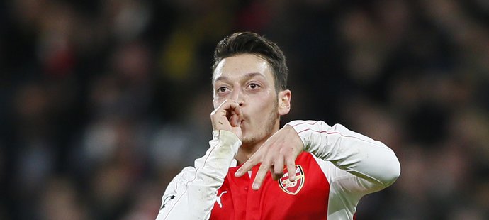 Mesut Özil se díky klauzuli ve smlouvě může vrátit do Realu Madrid