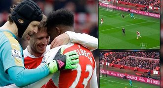 Čech držel Arsenal při klíčové výhře. Dovolil si i drzou kličku