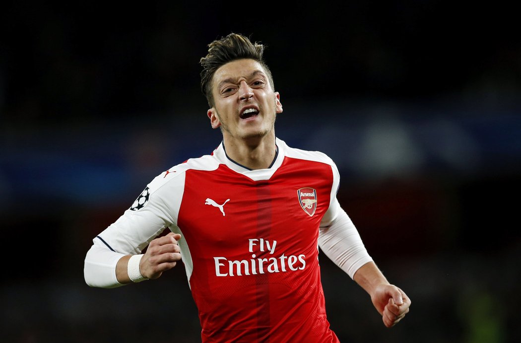 Mesut Özil patří mezi největší opory Arsenalu