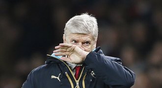 Trenéra Wengera zaslepuje naivita. Arsenal rozkládá dál a dál