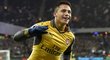 Kanonýr Arsenalu Alexis Sánchez vstřelil hattrick na půdě West Hamu