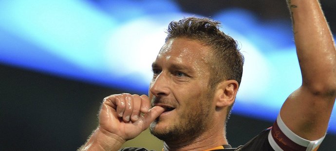 Útočník Francesco Totti zůstává věrný AS Řím