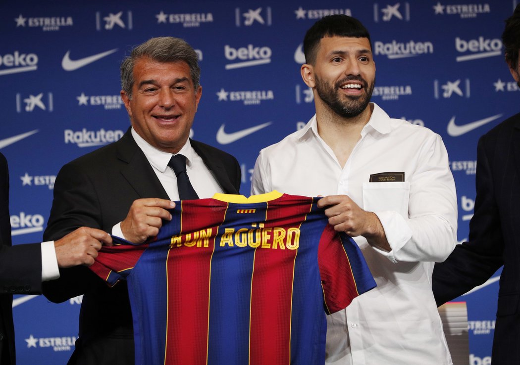 Sergio Agüero při prezentaci v roli posily FC Barcelona