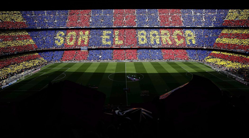 Fanoušci Barcelony si přichystali před začátkem zápasu s Atlétikem na Nou Campu velkou choreografii