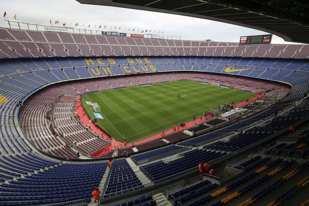 Barcelonský stadion Nou Camp bez diváků