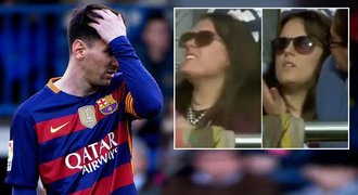 Messi způsobil bolest! Fanynce zlomil zápěstí, málem omdlela