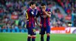 Lionel Messi se záložníkem Barcelony Xavim