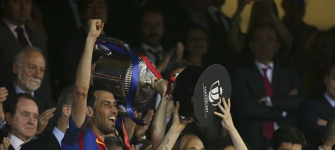 Barcelona potřetí v řadě ovládla Španělský pohár