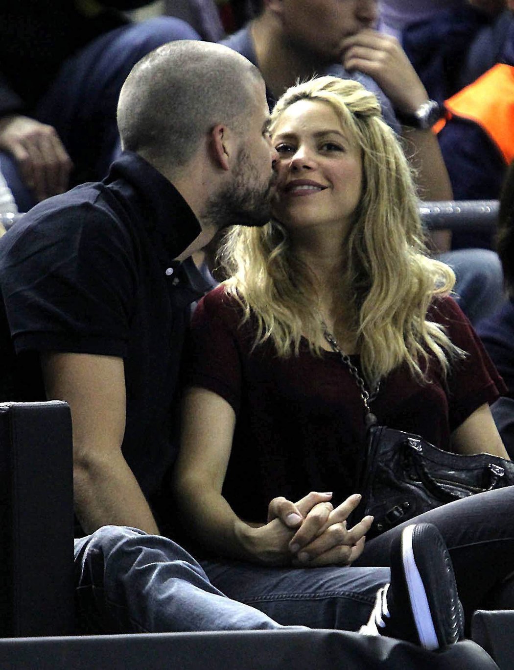 Gerard Piqué a Shakira byli k vidění na utkání basketbalistů Barcelony